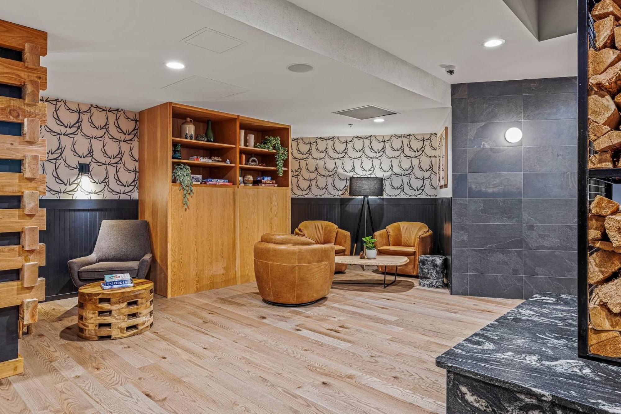 Mtn House By Basecamp Hotel Canmore Luaran gambar